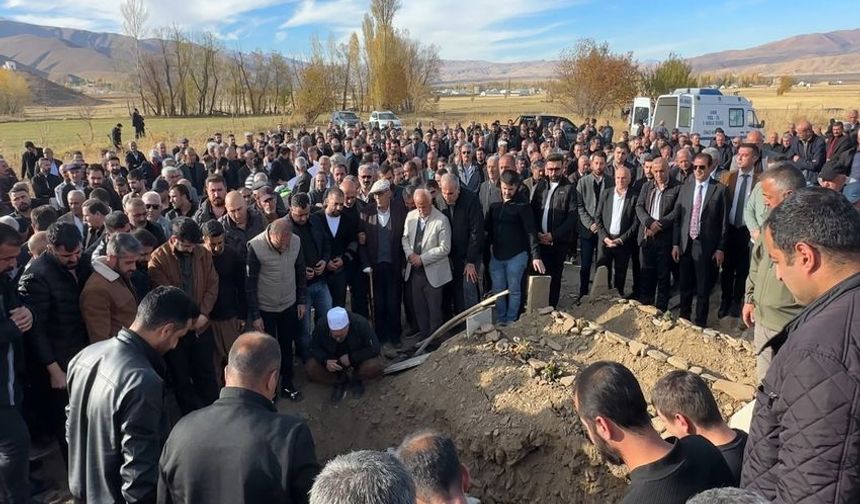 Hakkari'deki Kazada Hayatını kaybeden Karay Son Yolcuğuna Uğurlandı