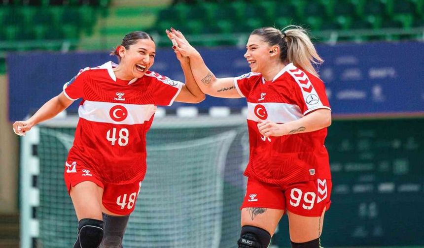 A Milli Kadın Hentbol Takımı, Riyad 2025’te Tarih Yazdı: Üst Üste İkinci Şampiyonluk