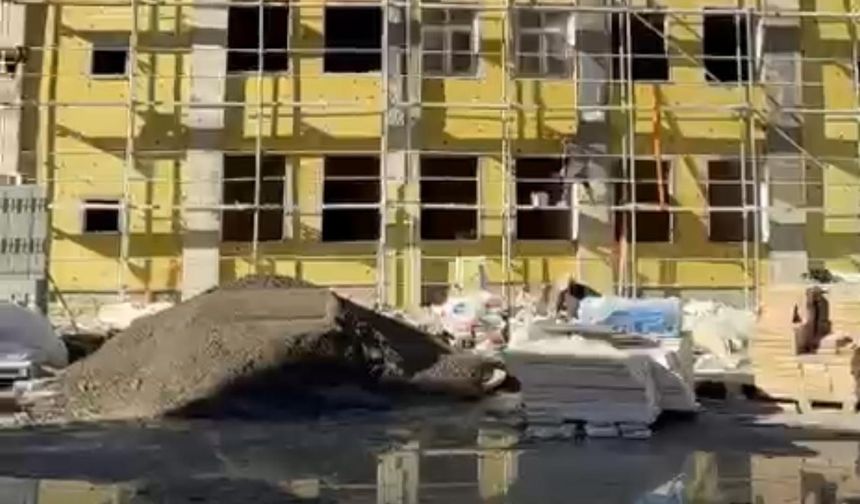 Hakkari’nin Kırıkdağ Köyü Tehlike Altında: Çöken Duvar, Yatan Trafo, Yaklaşan Sel”