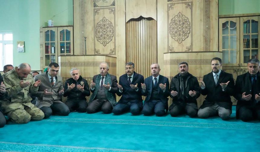 Vali Ali Çelik: Akkaya Köyünde Taziyeye Katıldı