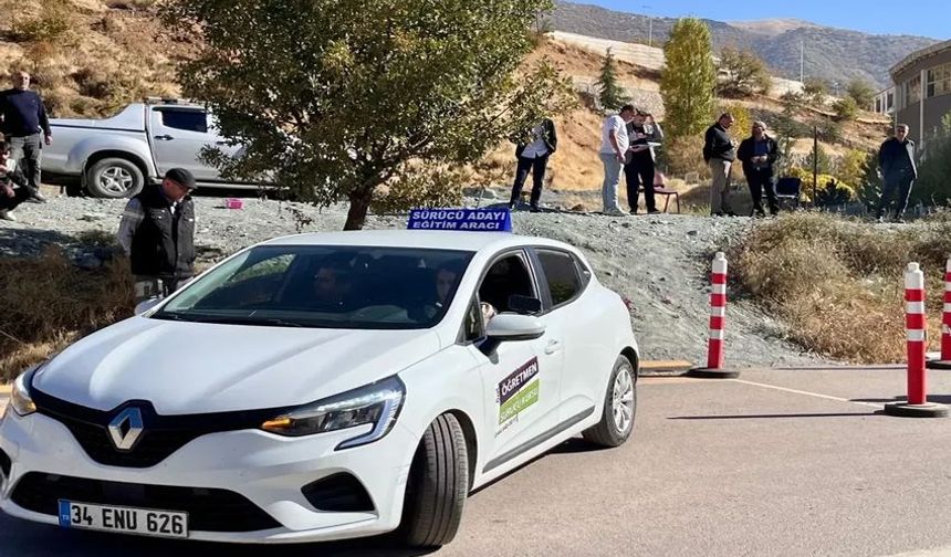 Hakkari Emniyetinden Sürücü Adaylarına Güvenli Sınav Ortamı Denetimi