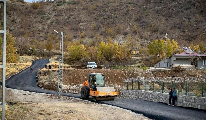Çukurca Belediyesi alt ve üstyapı çalışmalarına devam ediyor