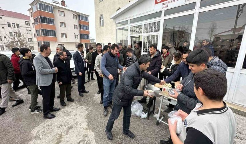 Hakkari'de Yerli Malı Haftası’nda Cemaate Keledoş İkramı