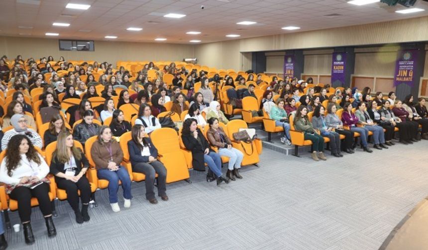 Kadınlar, Şiddete Karşı Dayanışma ve Özgürlük Temelli Politika Çağrısı Yaptı