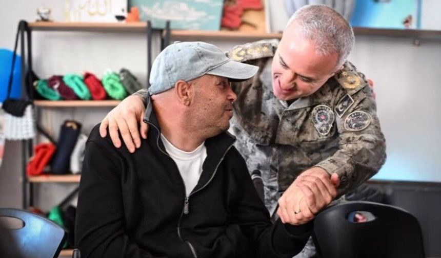 İl Emniyet Müdürü Attila Ayata’dan Engelli Bireylere Özel İlgi