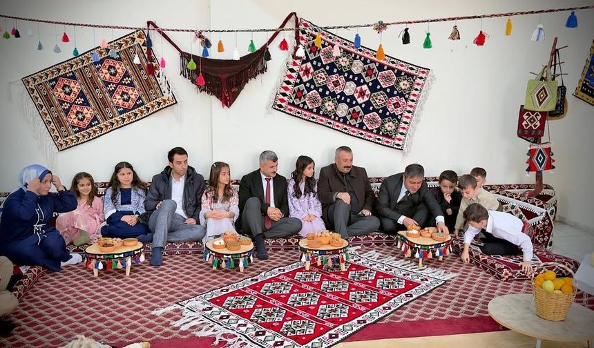 Hakkari'de Minik Öğrenciler Yerli Malı Bilinciyle Buluştu