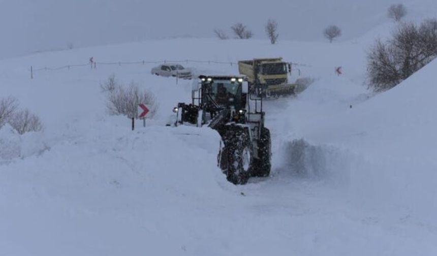 Hakkari’de An İtibarıyla 89 Yerleşim Yeri Yolu Kapalı