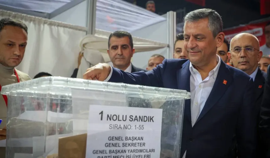 CHP’nin 39’uncu Olağan Kurultayı Tamamlandı: Özel’in Listeleri Firesiz Geçti