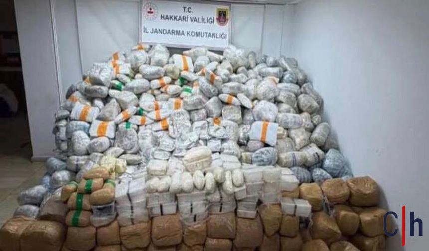 Hakkari’de Zehir Tacirlerine Büyük Darbe: 860 Kilo Uyuşturucu Ele Geçirildi