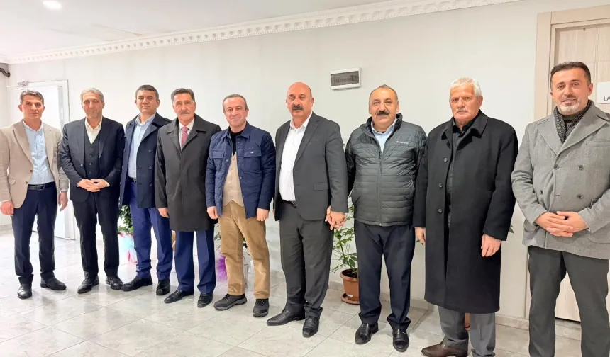 AK Parti Hakkâri İl Başkanı Kaya’dan Esnaf Odası Başkanı Akboğa’ya Tebrik Ziyareti