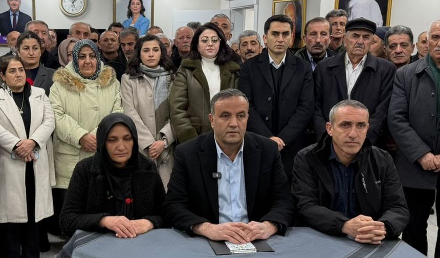 DEM Parti Hakkari’den Rojava Vurgulu Basın Açıklaması