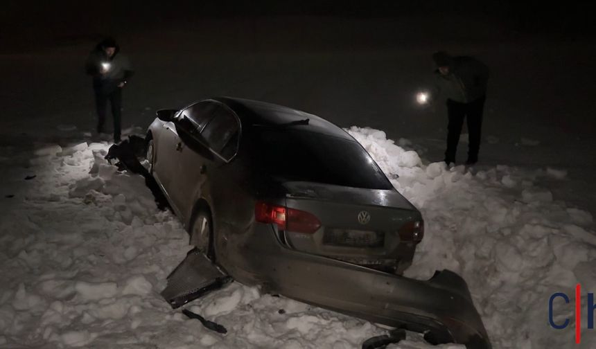 Hakkari'de Feci Kaza: Otomobil Şarampole Uçtu, 3 Yaralı