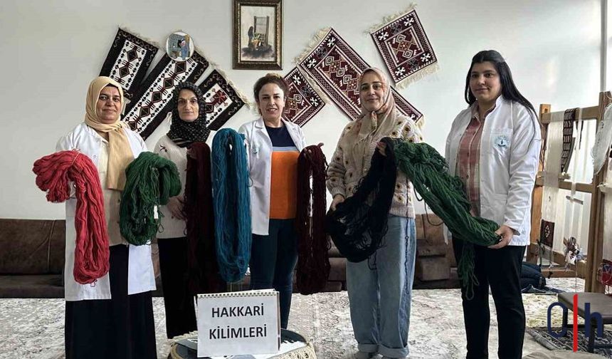 Hakkari'de Kadın Emeğiyle Yaşayan Asırlık Dokuma Geleneği