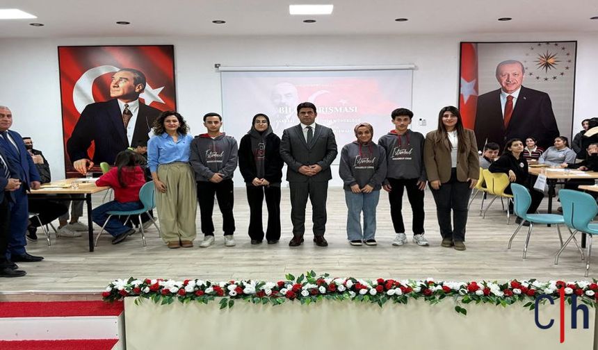 Hakkâri’de “Korkma!” Temalı Bilgi Yarışmasında Gençler Milli Şuurla Yarıştı