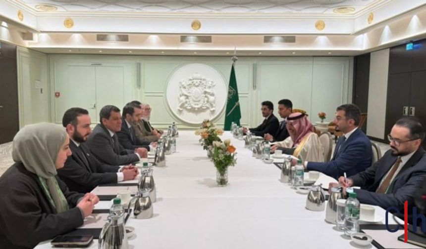 Münih'te diplomasi trafiği: Suudi heyeti ile görüşme