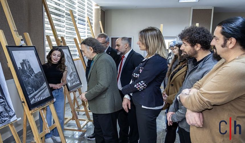 Üniversitede Akademik Toplantı ve Atölye Sergisi Açılışı