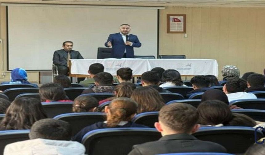 Müftü Okuş'un ilk durak, Atatürk Anadolu Lisesi oldu