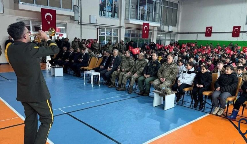 Diyarbakır 7. Kolordu Bölge Bando Komutanlığı Yüksekova’da Konser Verdi