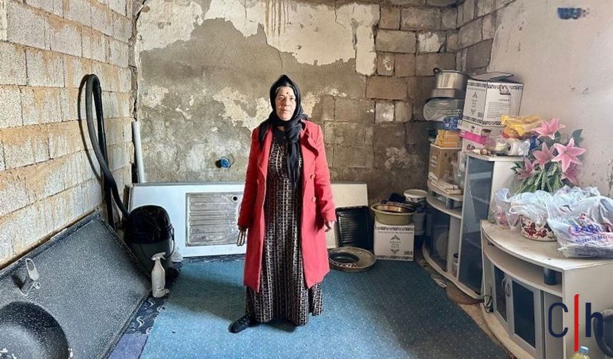 Hakkari'de 20 Yıldır Çatısız Evde Yaşıyorlar: Engelli Aile Yardım Bekliyor