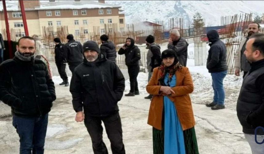 Hakkari’de Tutuklanan 7 Seyyar Satıcı Tahliye Edildi