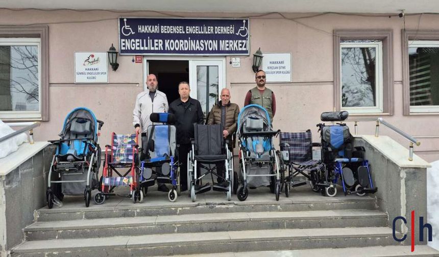 Hakkari’de 7 Engelliye Tekerlekli Sandalye Desteği