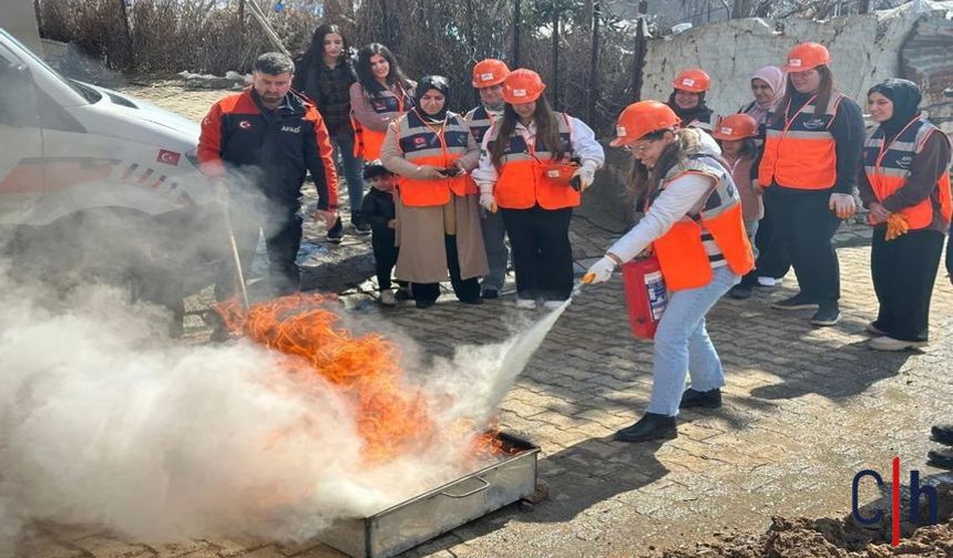 Kadınlar AFAD Destek Gönüllüsü Oldu