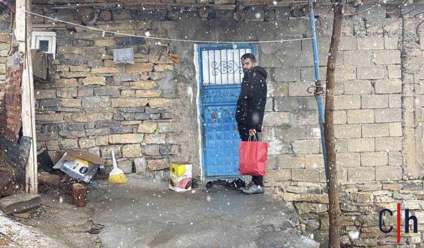 Yetim ve İhtiyaç Sahipleri Bayram Hediyesiyle Sevindi