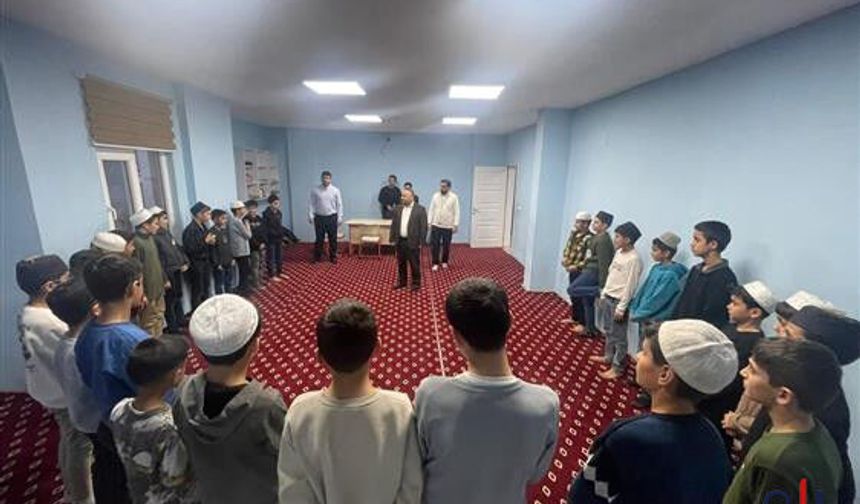 Derecik’te Hafızlık Öğrencilerine Ramazan Buluşması