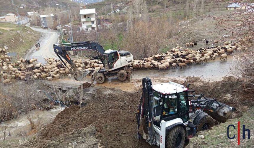 Hakkari’de Heyelan Su Şebekelerini Vurdu: Üç Mahallede Kesinti Yaşanıyor