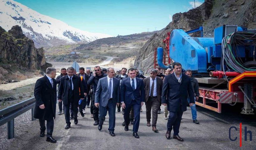 Vali Taşyapan heyelan bölgesinde inceleme yaptı