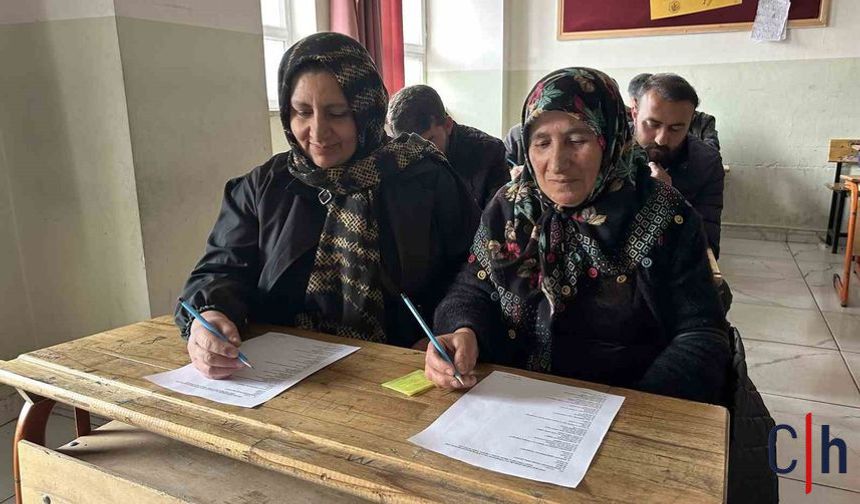 Hakkari'de Çiftçiler Sınav Heyecanı Yaşadı