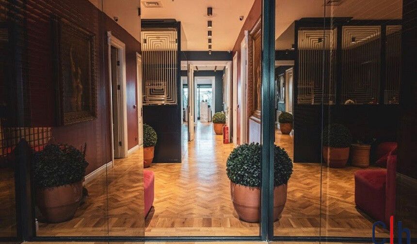 Hakkarili Diş Hekimi Yangında Her Şeyini Kaybetti: Dayanışma Çağrısı