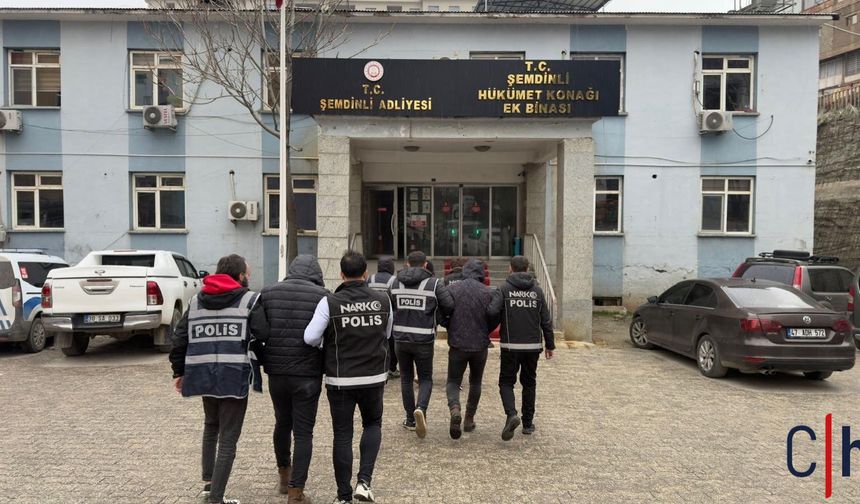 Hakkâri’de operasyon: Aranan 12 kişi sınır kapısında yakalandı