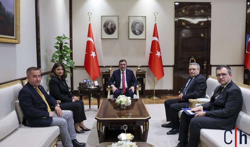 Hakkari’nin Ulaşım ve Kalkınma Talepleri Cevdet Yılmaz’a İletildi