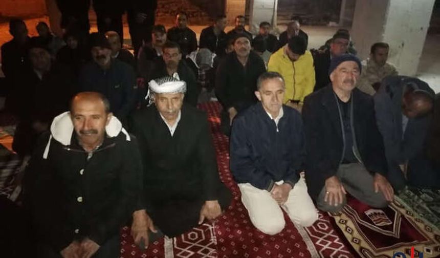 Şayte Köyünde Bayram Namazı Yarım Kalan Camide Kılındı