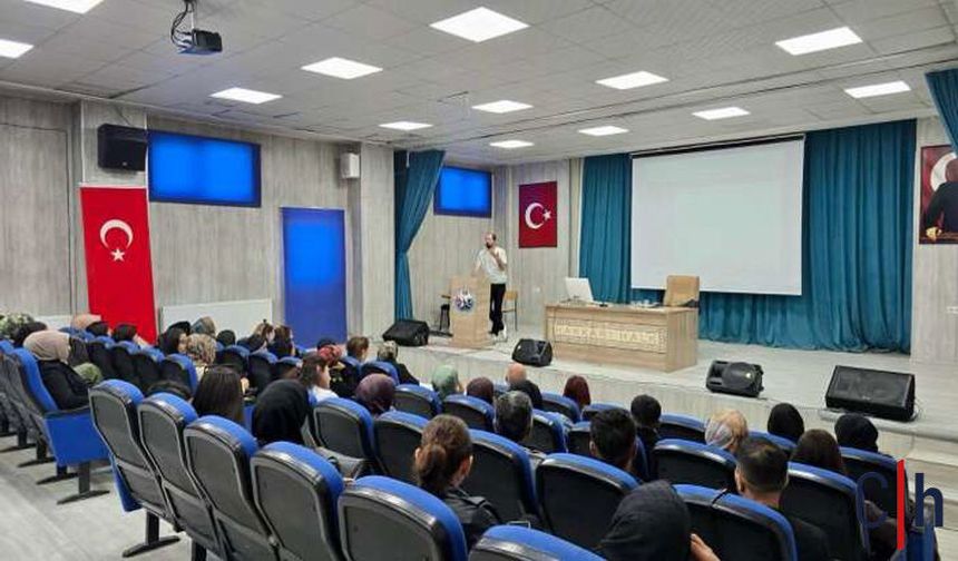 Hakkâri HEM’de Usta Öğretici Adaylarına Oryantasyon Eğitimi