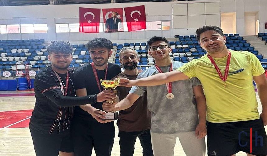 Hakkari'de Potada Şampiyonu Belli Oldu! Yurt Öğrencileri Basketbol Turnuvası Nefes Kesti