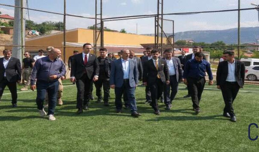 Taşyapan’dan Derecik’e Yoğun Mesai: Spor, Eğitim ve Yatırımlar Masaya Yatırıldı