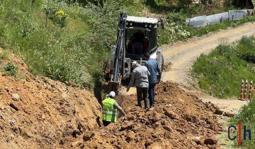 Yüksekova’da Hummalı Çalışma Başladı: 70 Kilometrelik Doğal Gaz Seferberliğinde İlk Kazma Vuruldu!