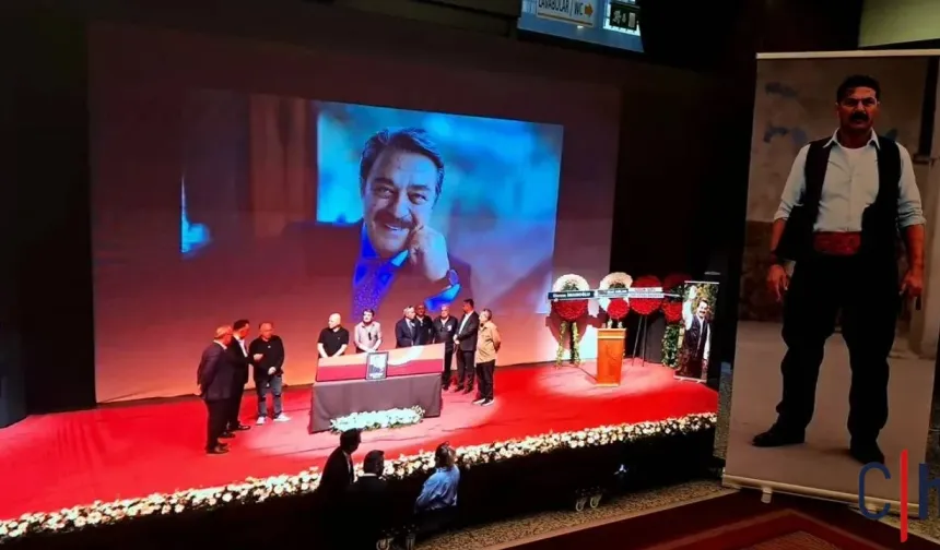 Yeşilçam’ın Usta İsmi Kadir İnanır'a Veda Töreni Duygulandırdı