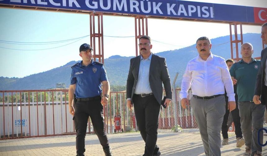Kaymakam Yazıcı ve İl Göç Müdürü Alptekin’den Umurlu Gümrük Kapısı’na Ziyaret