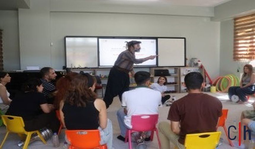 Ma Music’ten çocuk eğitmenlerine Kürtçe müzik atölyesi
