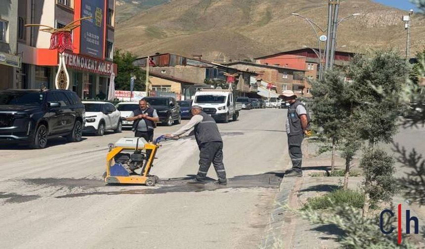 Hakkâri Belediyesi Dağgöl Mahallesi’nde Yol Bakım Çalışmalarını Sürdürüyor
