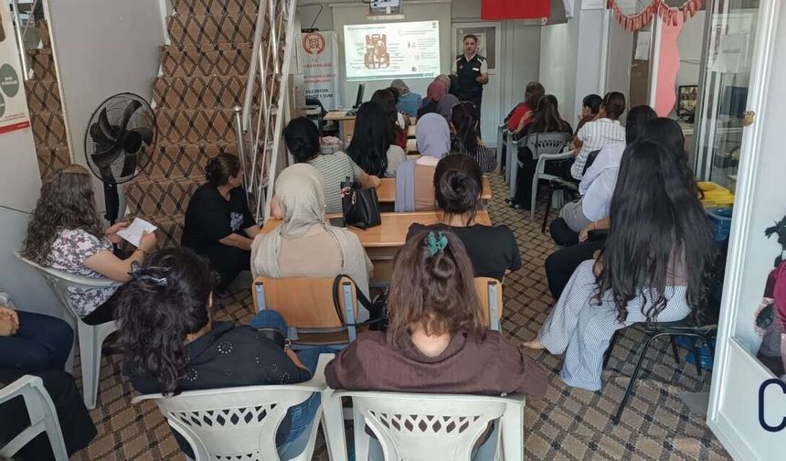 Hakkâri’de ailelere afet bilinci eğitimi verildi