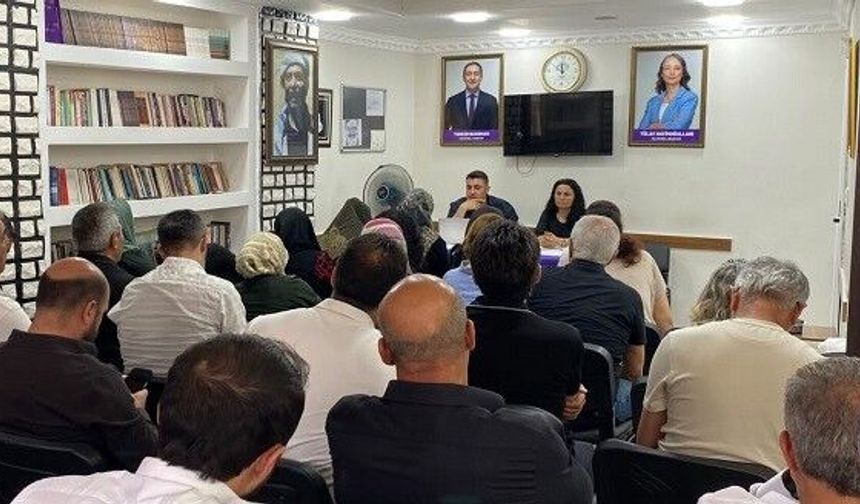 DEM Parti Hakkâri’de Çerçeve Yasa gündemini değerlendirdi