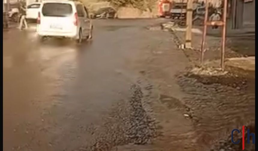 Merzan’da Şebeke Hattı Patladı: Evleri Su Bastı, Taş Duvar Çatladı