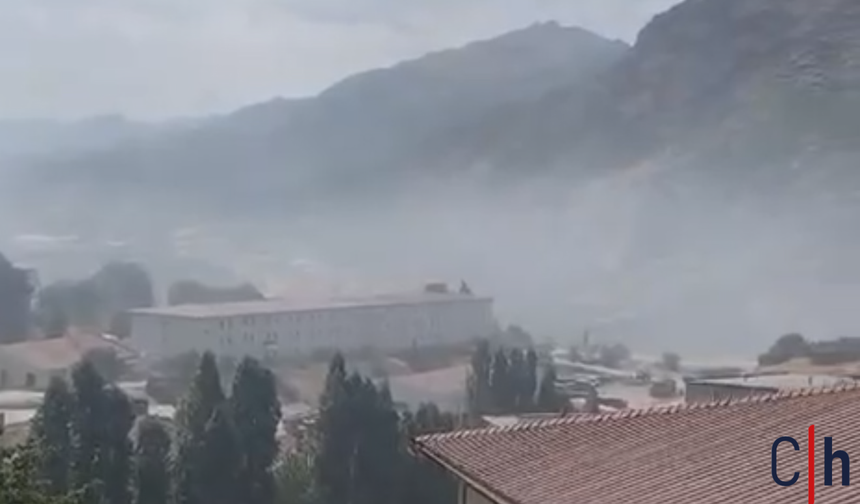 Şemdinli’de çöplük yangını tepki çekti: Duman ilçe merkezini kapladı