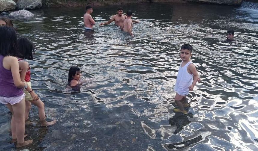 Hakkari’de Sıcaktan Bunalanların Serinleme Adresi: Otluca