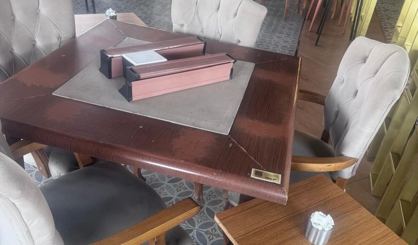 Hakkari’de 15 Okey Masası ve 60 Sandalye Satışa Çıkarıldı