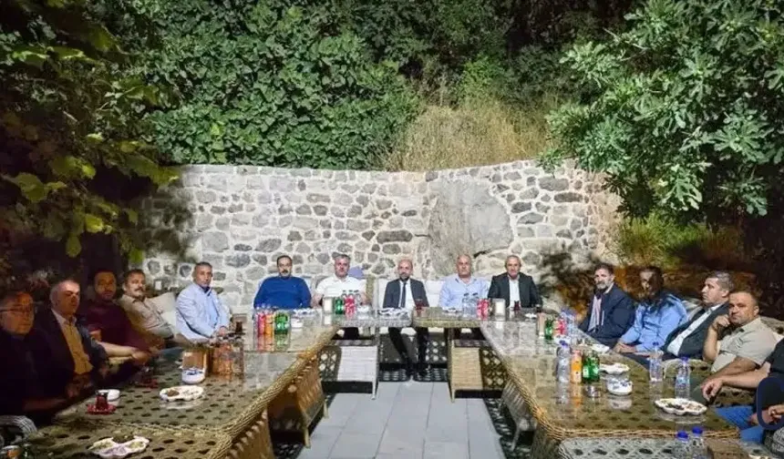 Çukurca’da Yerel Yönetim ve Muhtarlar Bir Araya Geldi